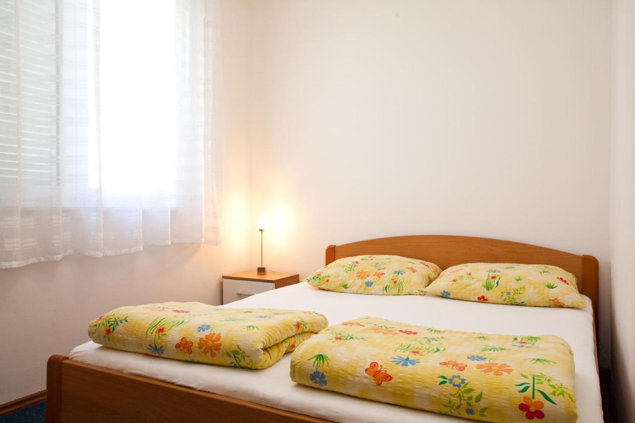 Apartments Glibo Near The Sea And Town Center! Krk Town Exteriör bild