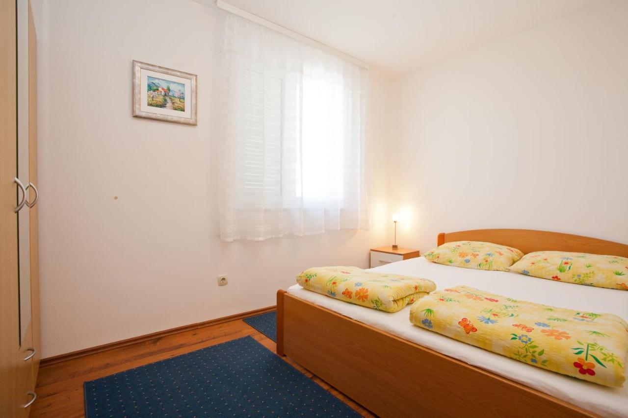 Apartments Glibo Near The Sea And Town Center! Krk Town Exteriör bild